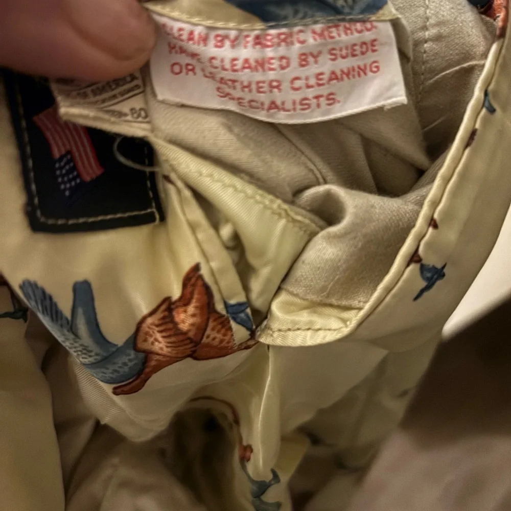 Elegant Men's Brown Suede Blazer - Picture 15 of 15